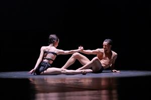 Titre phare du Ballet de Milan, La vie en rose fait partie des chorégr