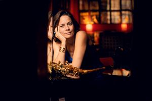 Saxophoniste incontournable, Sophie Alour s’entoure d’un casting cinq 